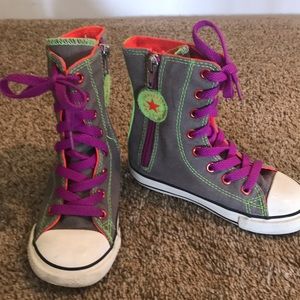 Girls high top Converse